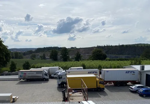 Parkoviště pro na našem areálu pro parkovaní