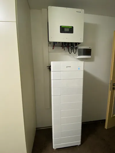 Baterie a střídač